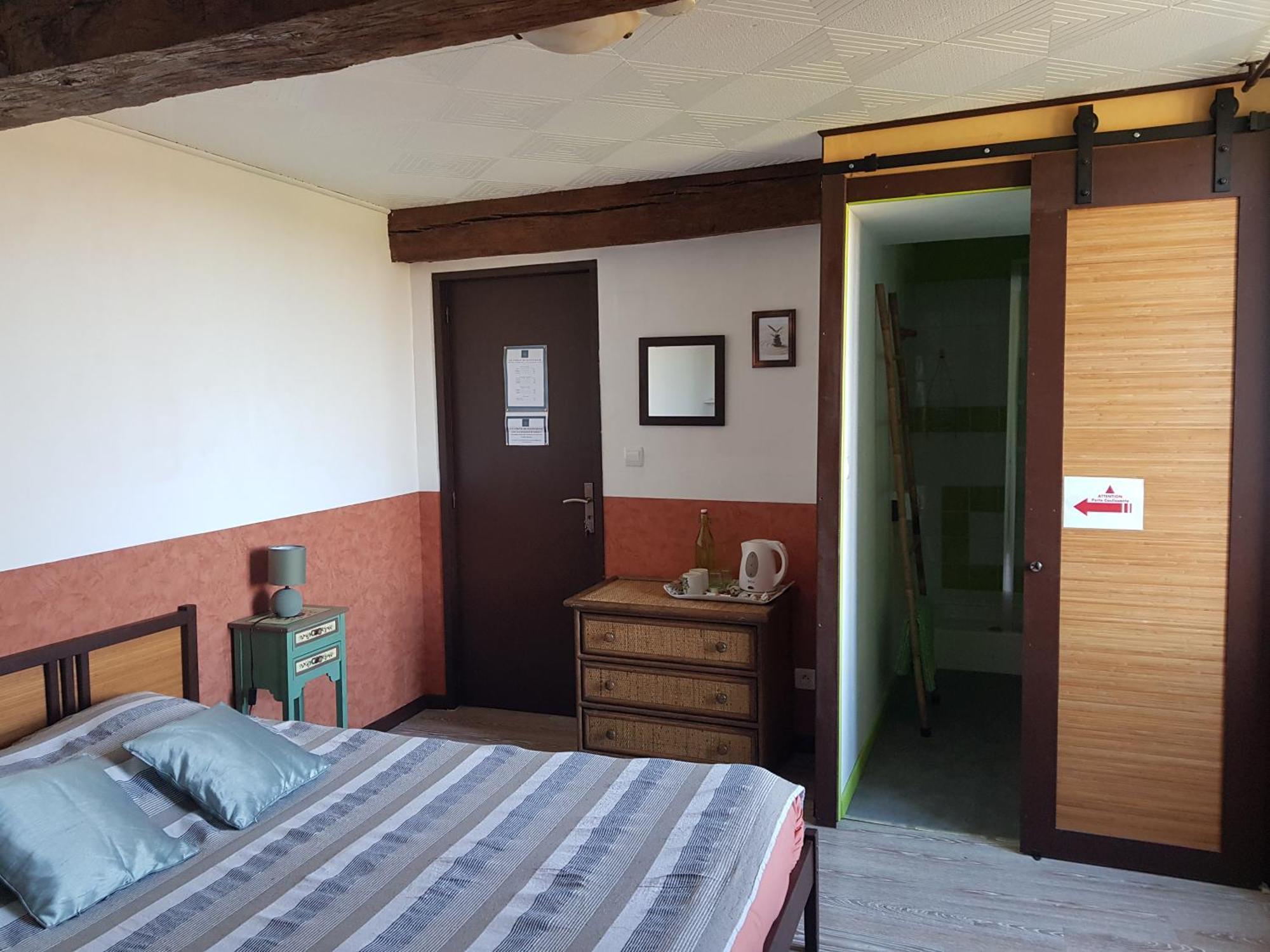 Les Forges De Planechaud Bed & Breakfast Saint-Sornin-Leulac Exterior photo